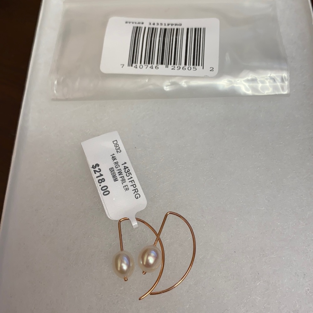 Rose gold and pearl drop earrings